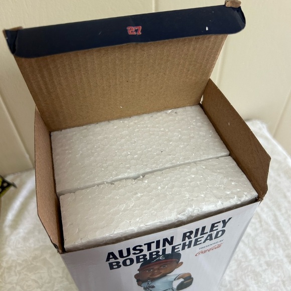 NWT 2023 Hometown Series Austin Riley Atlanta Braves Mississippi Bobblehead - Picture 6 of 8